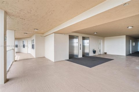 Copropriété à vendre à Pompano Beach, Floride: 3 chambres № 1309483 - photo 3