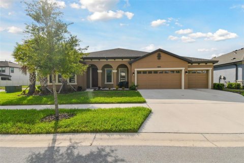 Villa ou maison à vendre à Land O' Lakes, Floride: 4 chambres, 302.21 m2 № 1250057 - photo 1