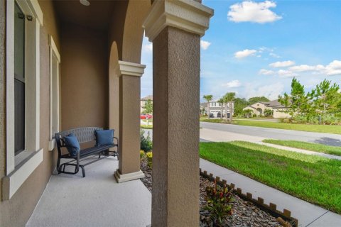 Casa en venta en Land O' Lakes, Florida, 4 dormitorios, 302.21 m2 № 1250057 - foto 5