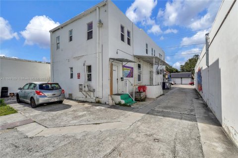 Propiedad comercial en venta en Miami, Florida № 1331611 - foto 4