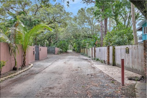 House in Fort Lauderdale, Florida 7 bedrooms, 633.69 sq.m. № 1068153 - photo 4