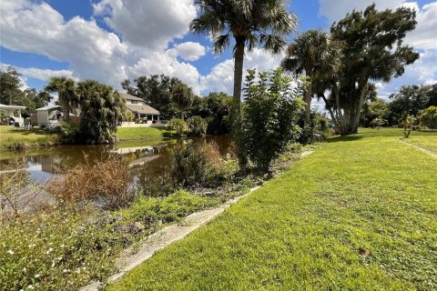 Villa ou maison à vendre à Port Charlotte, Floride: 3 chambres, 174.75 m2 № 1381454 - photo 29