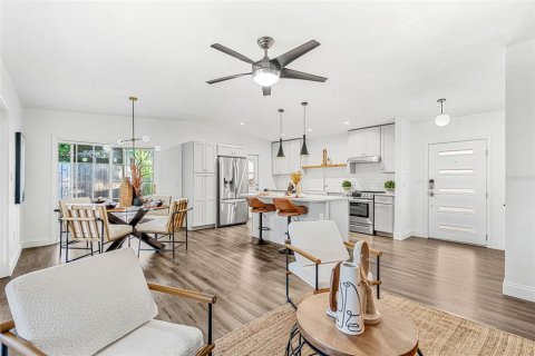 Casa en venta en Orlando, Florida, 3 dormitorios, 128.95 m2 № 1381456 - foto 6