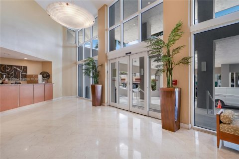 Condo in Miami Beach, Florida, 3 bedrooms  № 1410646 - photo 28