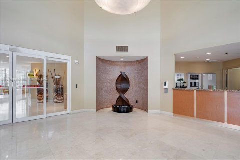 Condo in Miami Beach, Florida, 3 bedrooms  № 1410646 - photo 29