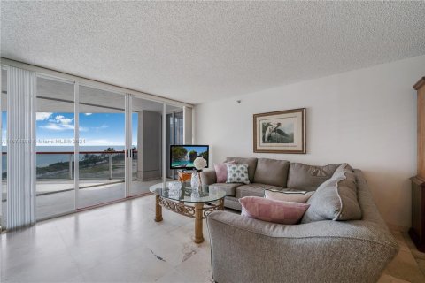 Condo in Miami Beach, Florida, 3 bedrooms  № 1410646 - photo 3