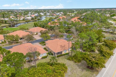 Copropriété à vendre à Punta Gorda, Floride: 2 chambres, 120.4 m2 № 1048442 - photo 2