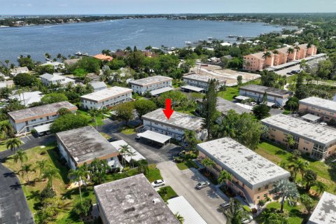 Condo in Stuart, Florida, 2 bedrooms  № 1072649 - photo 25