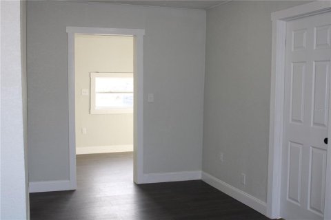 House in Tampa, Florida 2 bedrooms, 72.84 sq.m. № 1440829 - photo 7