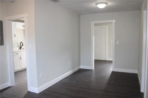 House in Tampa, Florida 2 bedrooms, 72.84 sq.m. № 1440829 - photo 6