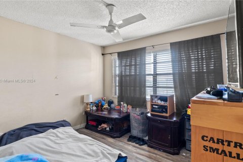 Copropriété à vendre à Lauderdale Lakes, Floride: 2 chambres, 89.19 m2 № 1040428 - photo 11