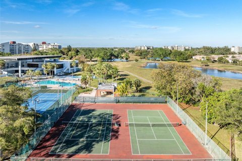 Condo in Lauderhill, Florida, 2 bedrooms  № 1040346 - photo 26