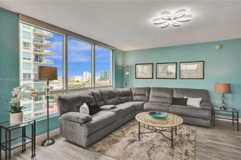 Condominio en venta en Fort Lauderdale, Florida, 2 dormitorios, 125.23 m2 № 1076182 - foto 2