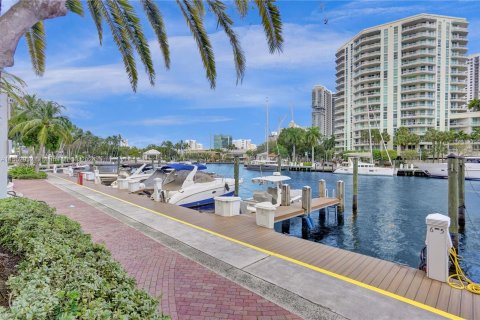 Condominio en venta en Fort Lauderdale, Florida, 2 dormitorios, 125.23 m2 № 1076182 - foto 22