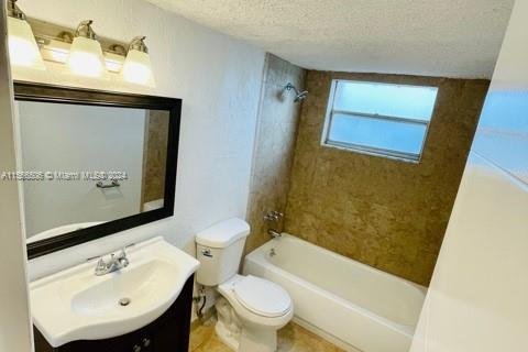 Condominio en venta en North Miami, Florida, 1 dormitorio, 52.03 m2 № 1078163 - foto 8
