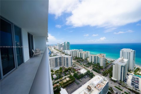 Condominio en venta en Hollywood, Florida, 2 dormitorios, 96.99 m2 № 1241225 - foto 22