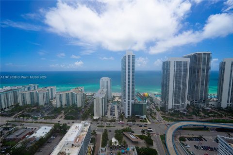 Condominio en venta en Hollywood, Florida, 2 dormitorios, 96.99 m2 № 1241225 - foto 24