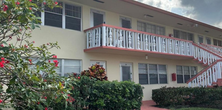 Condo in West Palm Beach, Florida, 1 bedroom  № 1093309