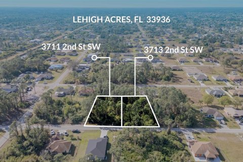 Terreno en venta en Lehigh Acres, Florida № 1033518 - foto 1
