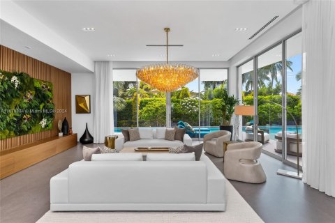 Casa en venta en Miami Beach, Florida, 7 dormitorios, 603.03 m2 № 1401209 - foto 10