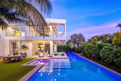 Casa en venta en Miami Beach, Florida, 7 dormitorios, 603.03 m2 № 1401209 - foto 4