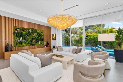 Casa en venta en Miami Beach, Florida, 7 dormitorios, 603.03 m2 № 1401209 - foto 9