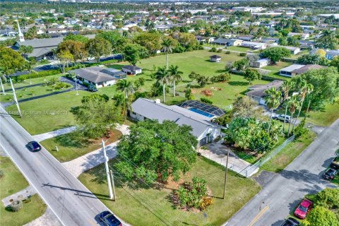 House in Homestead, Florida 3 bedrooms, 225.1 sq.m. № 1059736 - photo 30