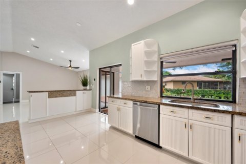 Casa en venta en Coral Springs, Florida, 4 dormitorios, 197.05 m2 № 1060114 - foto 19