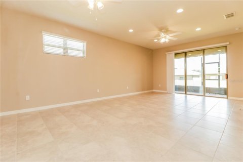 Casa en venta en Davenport, Florida, 2 dormitorios, 119.75 m2 № 1284732 - foto 2