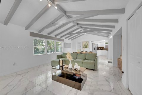 Casa en venta en Miami Shores, Florida, 3 dormitorios, 103.03 m2 № 1220570 - foto 6