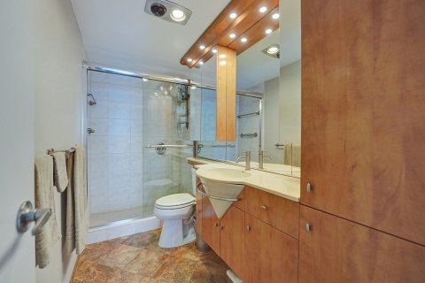 Condo in Fort Lauderdale, Florida, 2 bedrooms  № 1159814 - photo 17