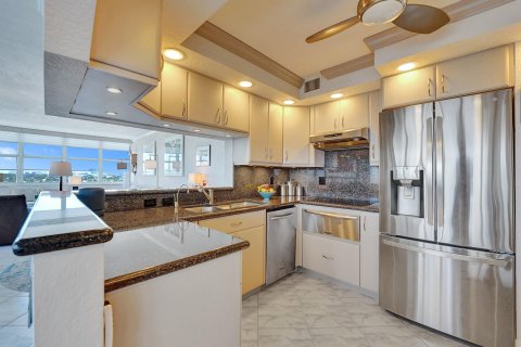 Copropriété à vendre à Fort Lauderdale, Floride: 2 chambres, 176.51 m2 № 1159814 - photo 30