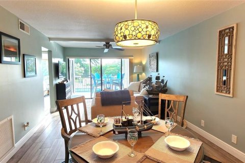 Condominio en venta en Saint Petersburg, Florida, 2 dormitorios, 82.68 m2 № 1379837 - foto 2