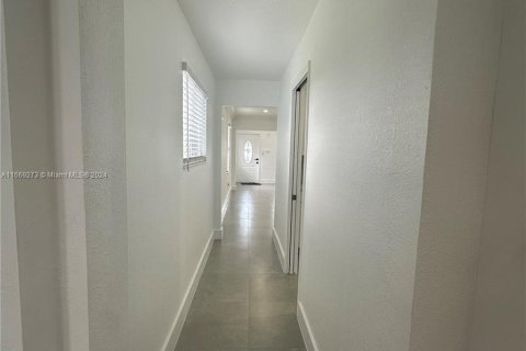 Casa en venta en Miami, Florida, 3 dormitorios, 101.45 m2 № 1391596 - foto 23