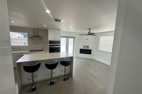 Casa en venta en Miami, Florida, 3 dormitorios, 101.45 m2 № 1391596 - foto 15