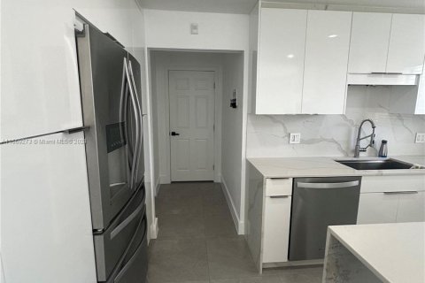 Casa en venta en Miami, Florida, 3 dormitorios, 101.45 m2 № 1391596 - foto 10