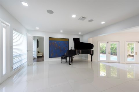 House in Fort Lauderdale, Florida 3 bedrooms, 177.91 sq.m. № 1019877 - photo 27