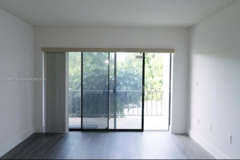 Condominio en venta en Pinecrest, Florida, 1 dormitorio, 62.43 m2 № 1021395 - foto 9