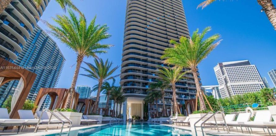 Condo in Miami, Florida, 1 bedroom  № 1402718