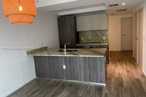 Condo in Miami, Florida, 1 bedroom  № 1402718 - photo 6