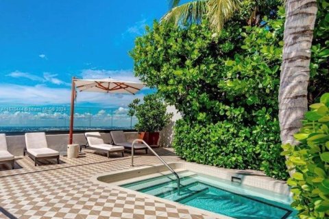 Condominio en venta en Miami, Florida, 1 dormitorio, 81.85 m2 № 1402718 - foto 19