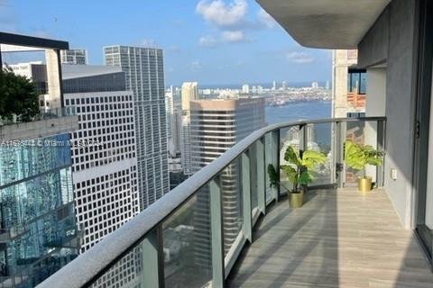 Condominio en venta en Miami, Florida, 1 dormitorio, 81.85 m2 № 1402718 - foto 3