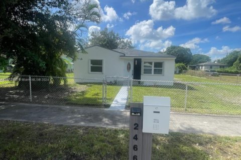 Casa en venta en Miami, Florida, 2 dormitorios, 89.19 m2 № 1402676 - foto 1