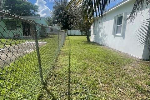 Casa en venta en Miami, Florida, 2 dormitorios, 89.19 m2 № 1402676 - foto 3