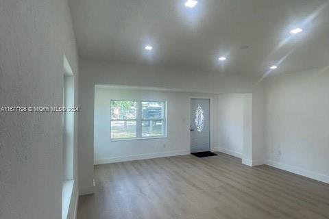 House in Miami, Florida 2 bedrooms, 89.19 sq.m. № 1402676 - photo 6