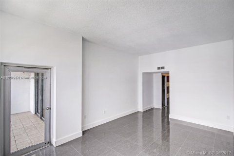 Condominio en venta en Aventura, Florida, 1 dormitorio, 99.03 m2 № 1021493 - foto 11