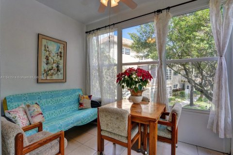 Condo in Lauderdale Lakes, Florida, 2 bedrooms  № 1058715 - photo 25