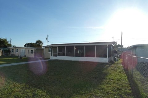 House in Hudson, Florida 2 bedrooms, 75.53 sq.m. № 1337924 - photo 8