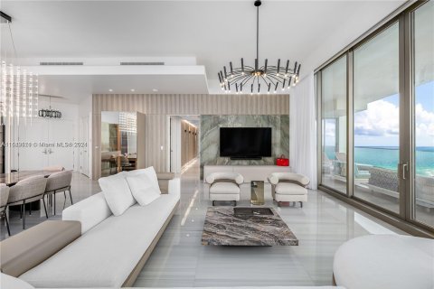 Condominio en venta en Sunny Isles Beach, Florida, 4 dormitorios, 476.87 m2 № 1044844 - foto 5
