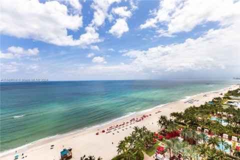 Copropriété à vendre à Sunny Isles Beach, Floride: 4 chambres, 476.87 m2 № 1044844 - photo 3